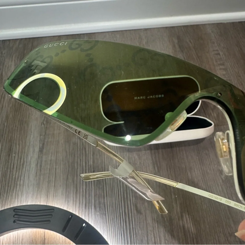 Gucci GG Logo Tom Shield Ivory Green Mirror GG1561S 99MM Sunglasses - Picture 8 of 16